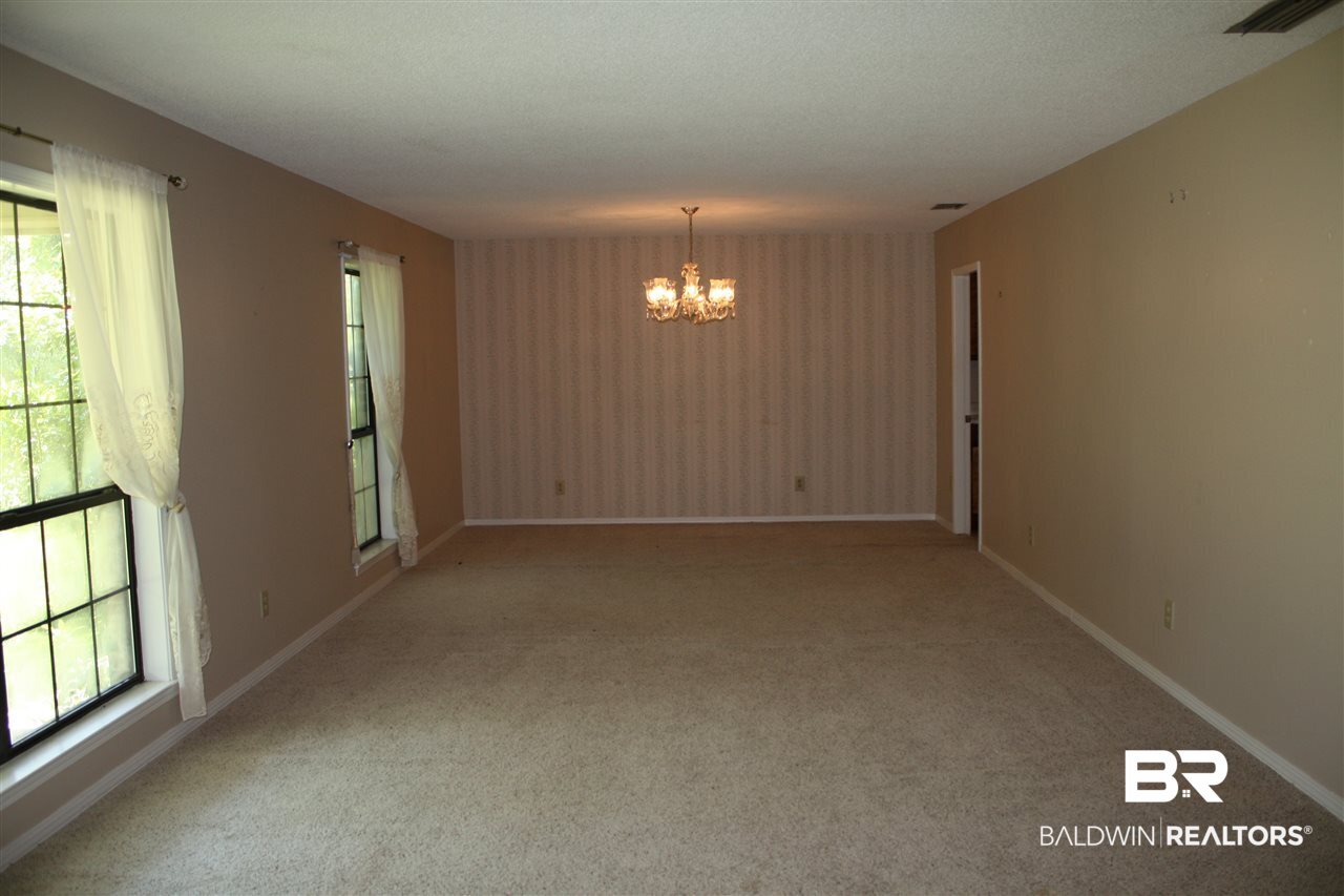 5909 Moffett Road Mobile, AL 36618 - Photo 4 of 23