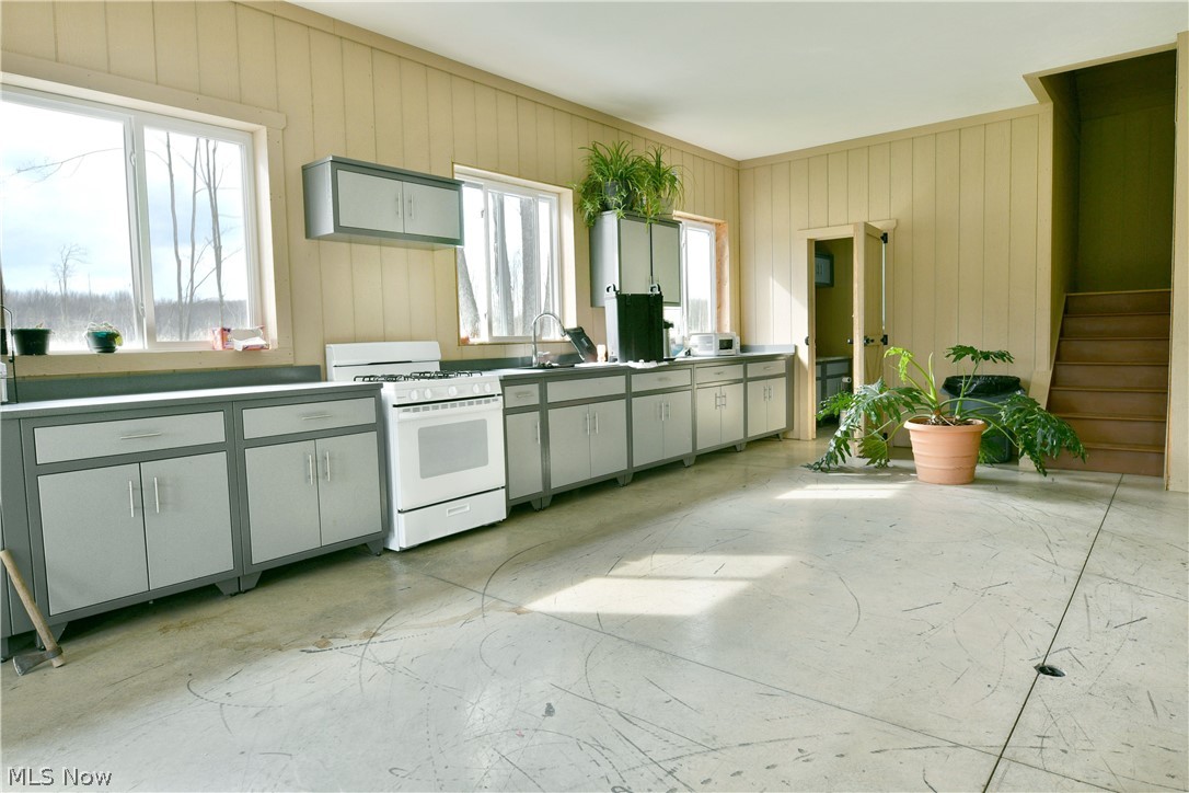 4429 Ireland Road Rome, OH 44085 - Photo 38 of 50 In workshop