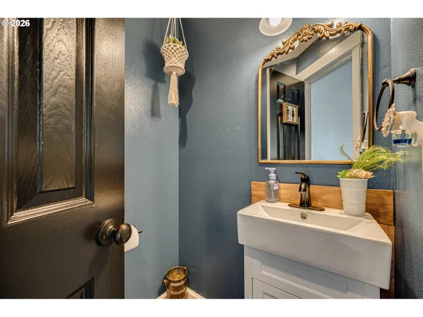 $374,900 | 75 River Rock Lane, Unit F, Woodland, WA 98674