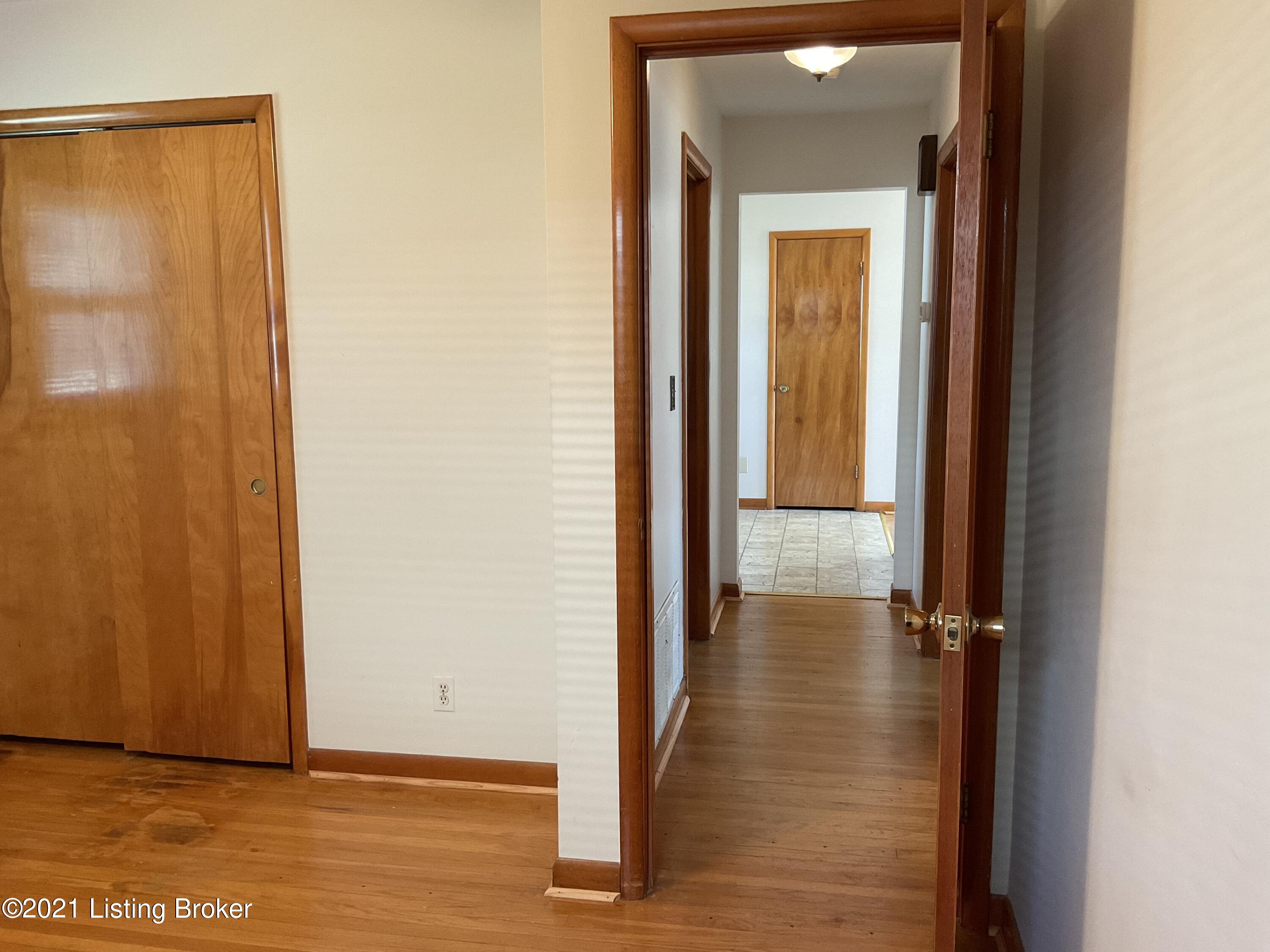 1107 Franelm Road Louisville, KY 40214 - Photo 16 of 43 Nice size closets