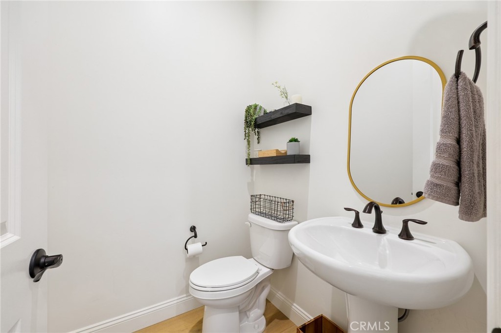 1330 Riley Lane Nipomo, CA 93444 - Photo 23 of 54 Hall bath
