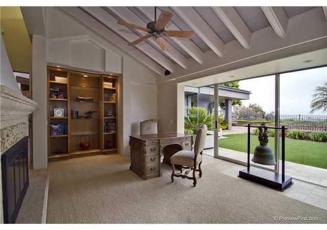 5410 Pacifica Drive La Jolla, CA 92037 - Photo 12 of 25