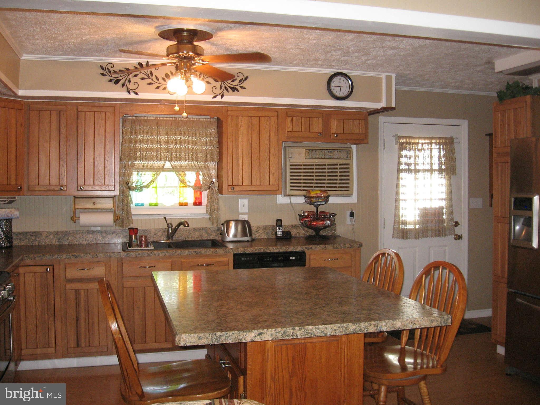 1860 Highland Ridge Road Berkeley Springs, WV 25411 - Photo 16 of 30 Kitchen