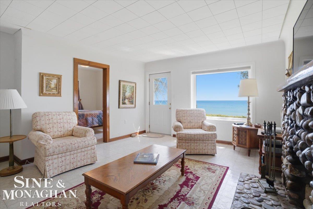 637 South Lakeshore Road Port Sanilac, MI 48469 - Photo 4 of 49