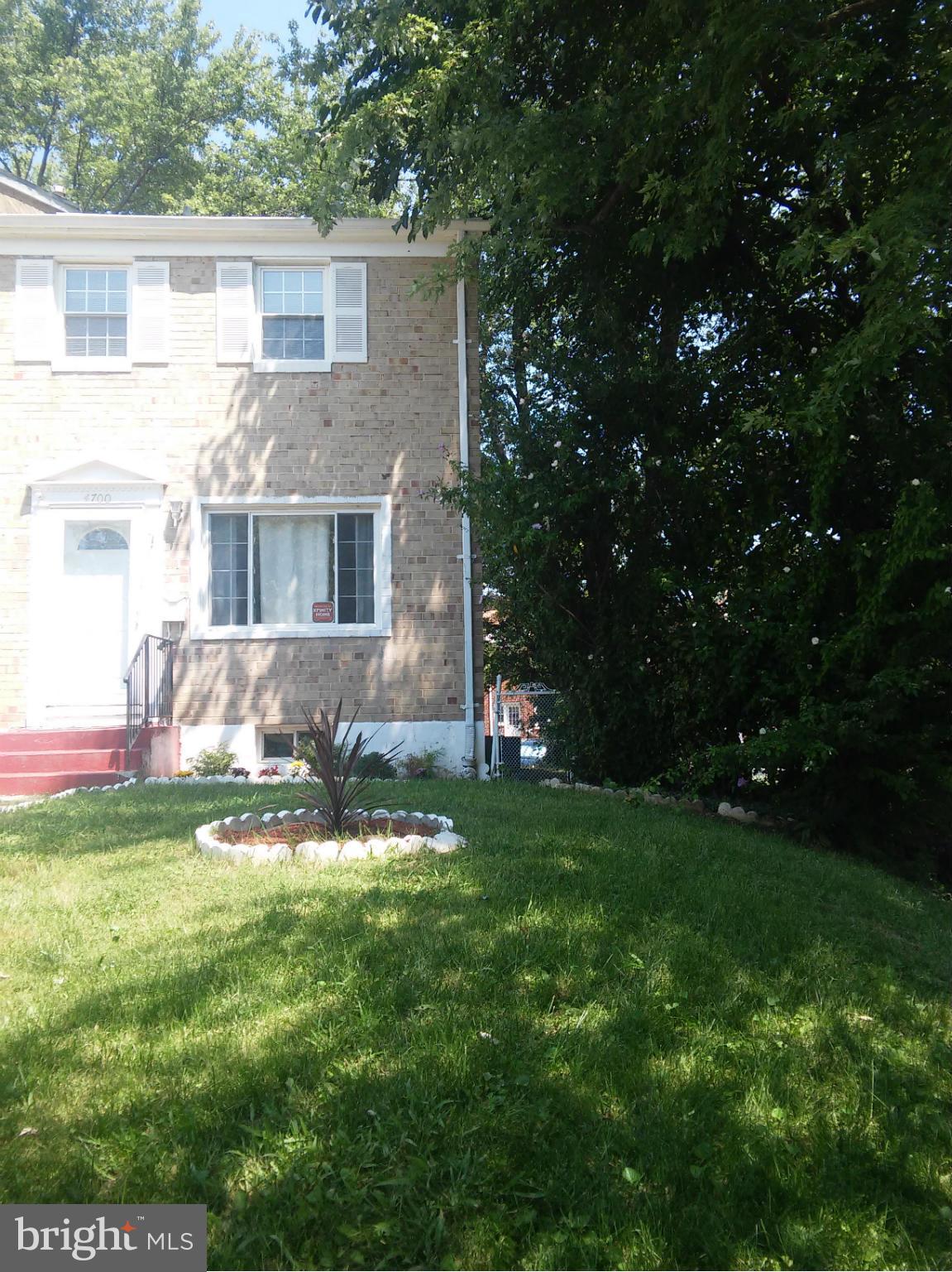 4700 Vancouver Road Baltimore, MD 21229 - Photo 12 of 28 Exterior (Front)