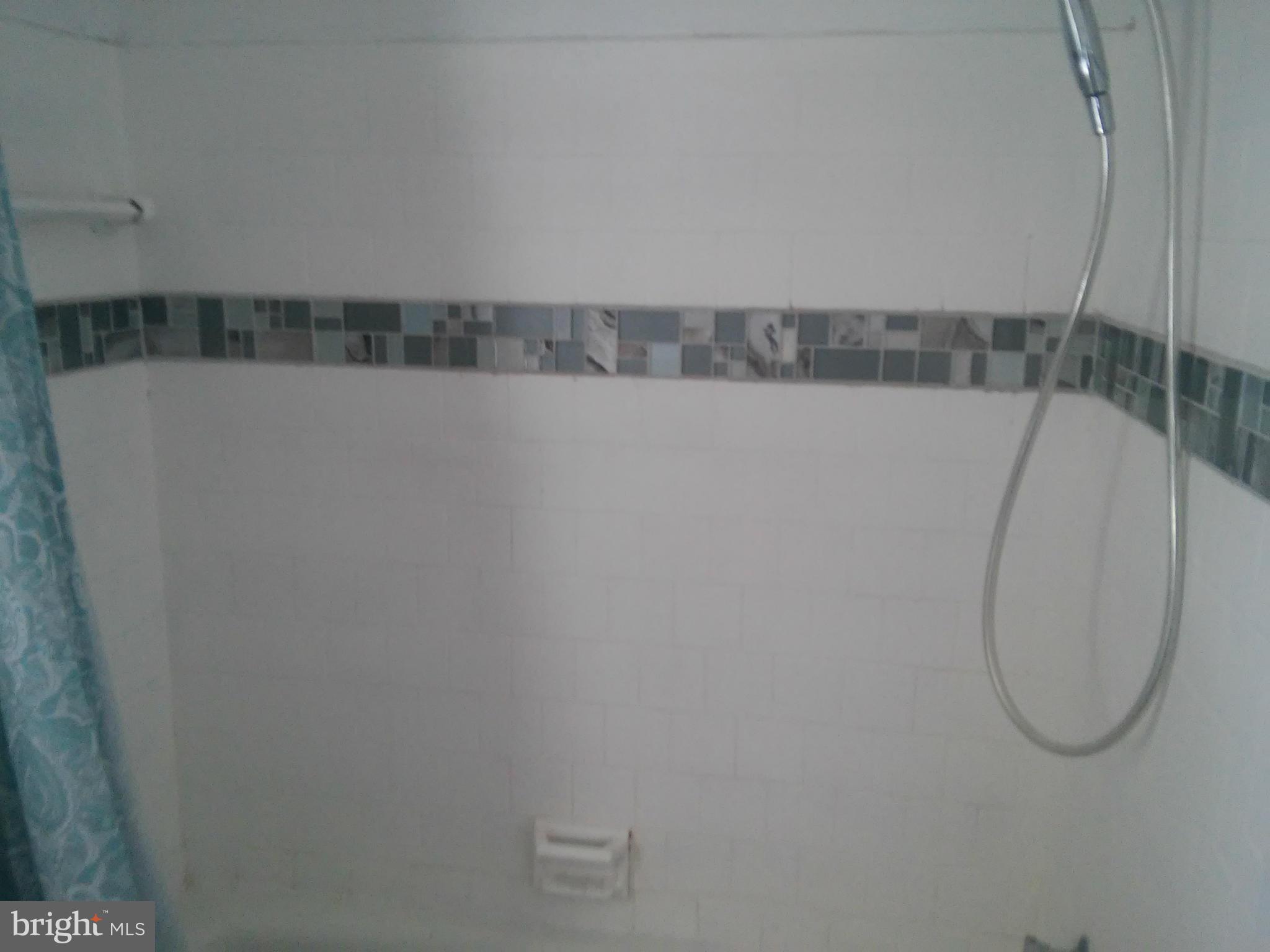 4700 Vancouver Road Baltimore, MD 21229 - Photo 22 of 28 Bath