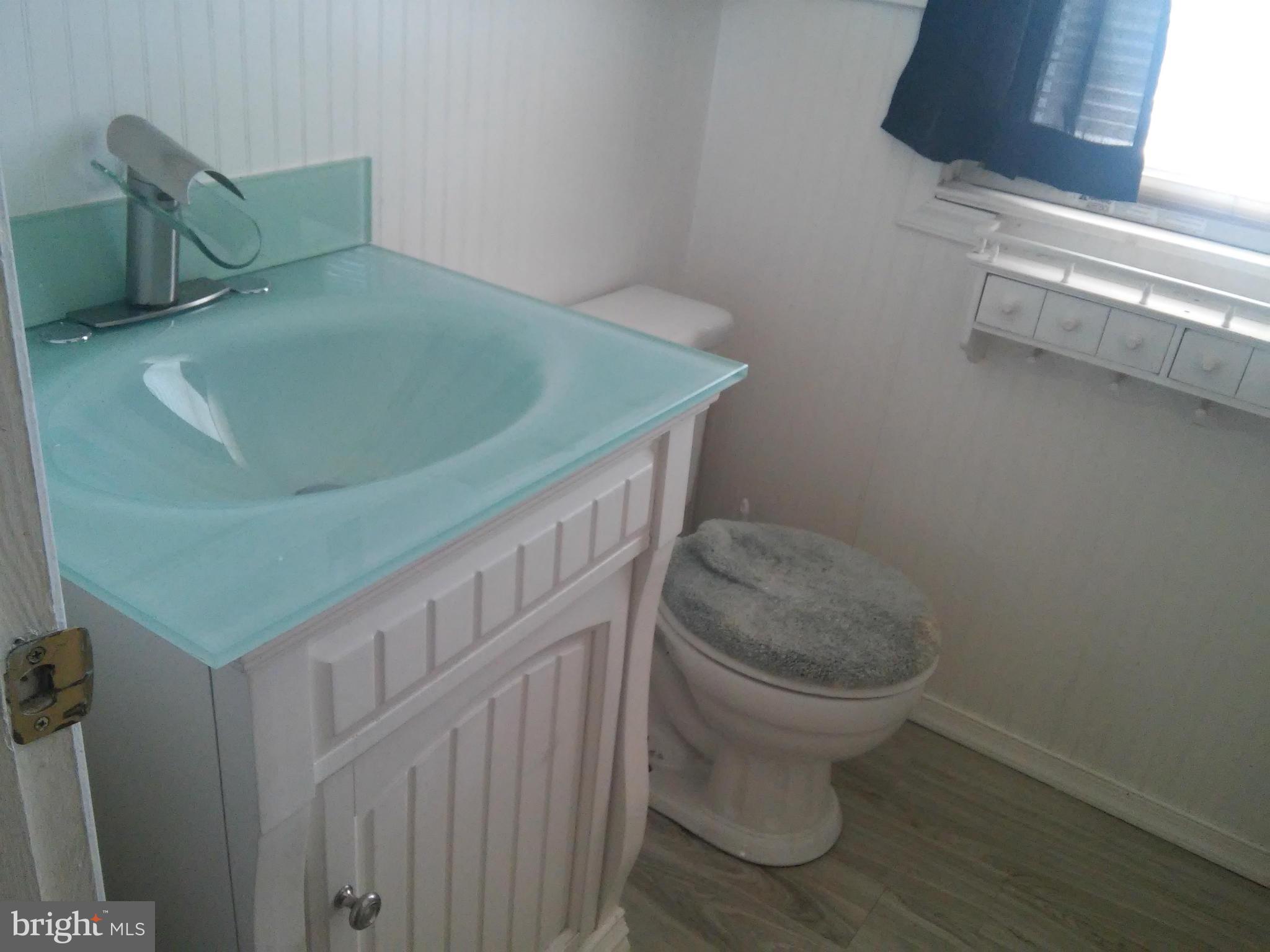4700 Vancouver Road Baltimore, MD 21229 - Photo 24 of 28 Bath