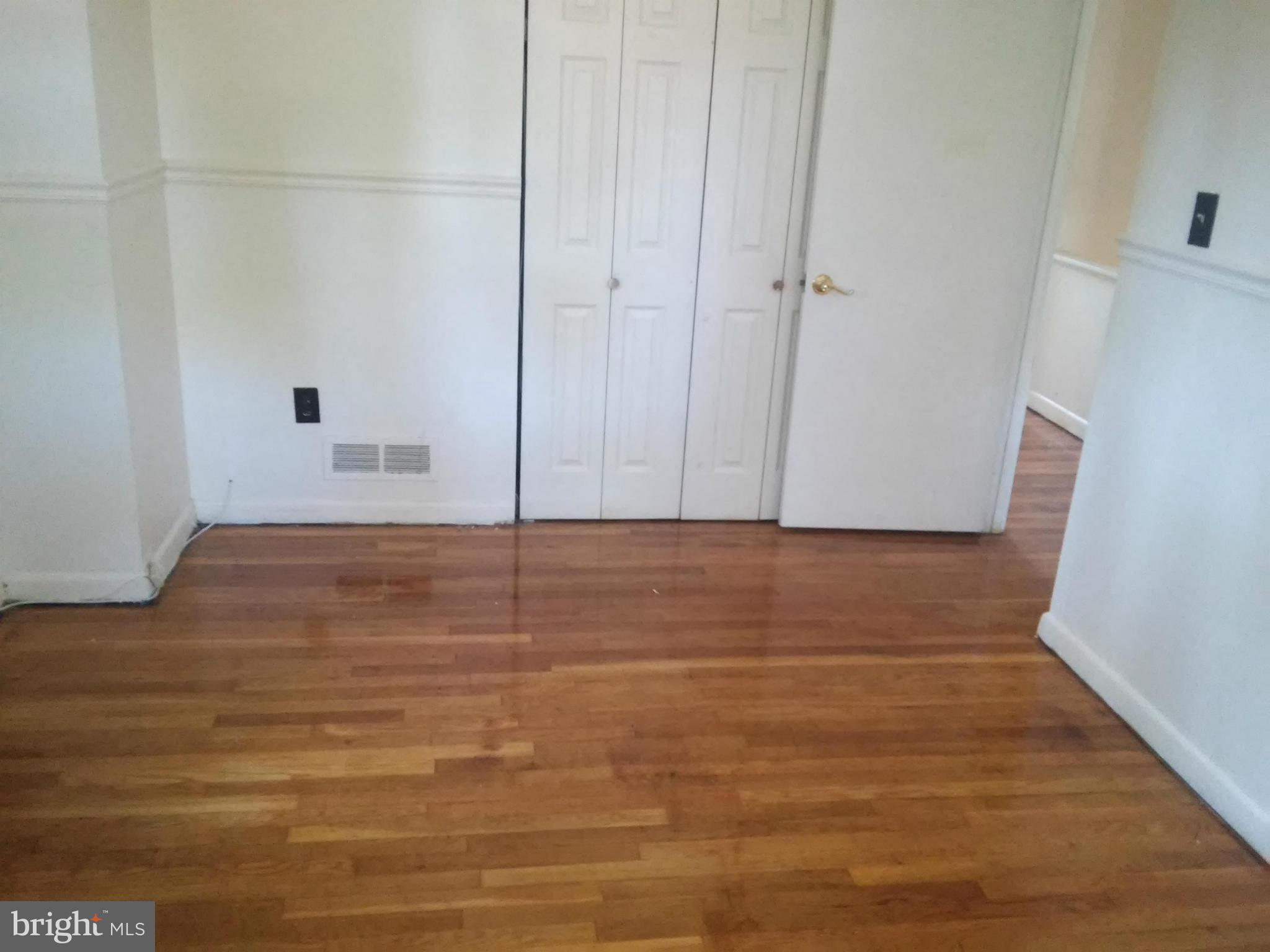 4700 Vancouver Road Baltimore, MD 21229 - Photo 8 of 28 Bedroom (Master)