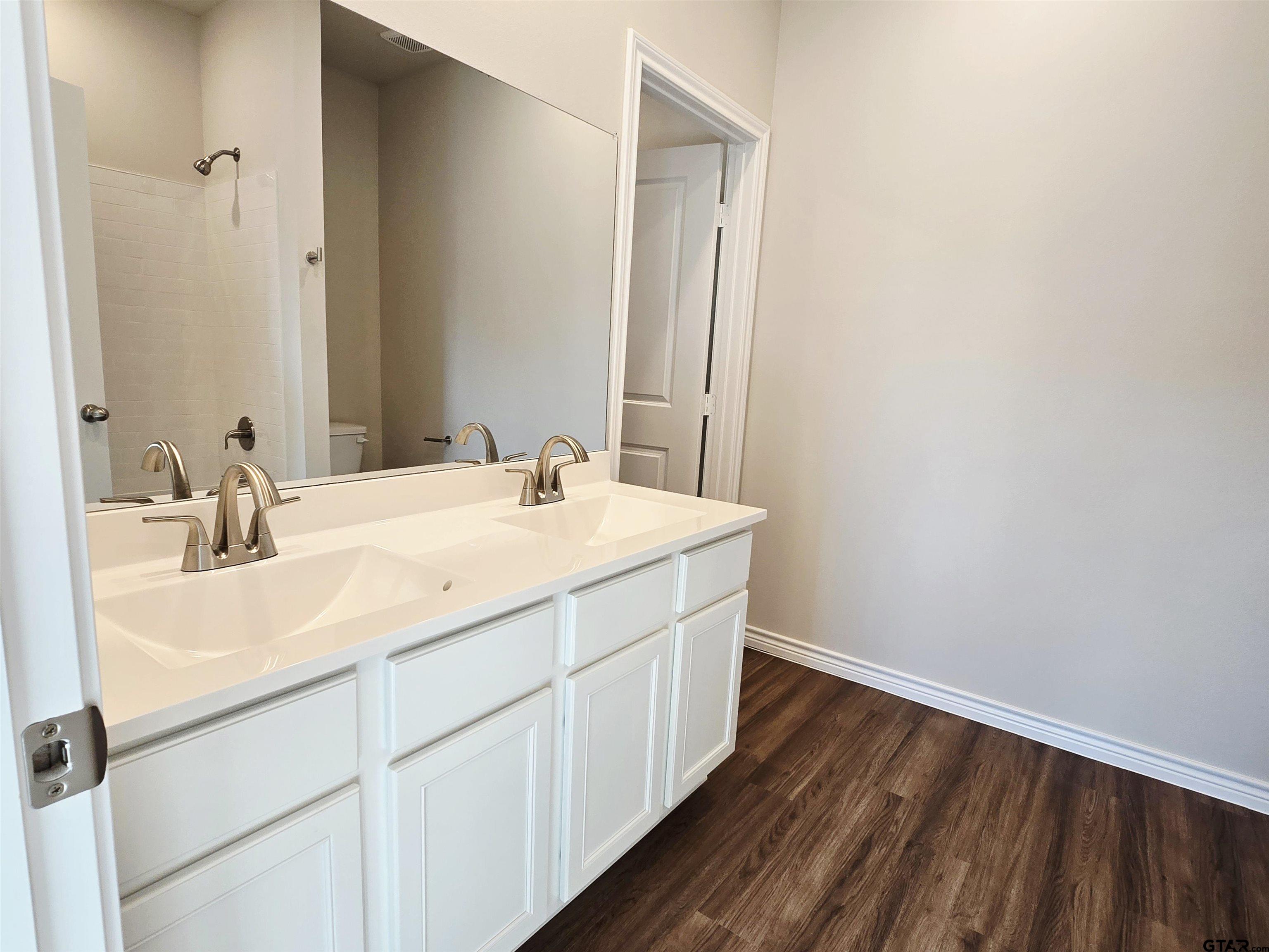 320 Erica Way Lindale, TX 75771 - Photo 13 of 17