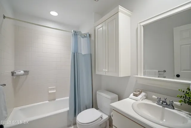 $1,675,000 | 51 Forest Avenue, Unit 96, Old Greenwich, CT 06870