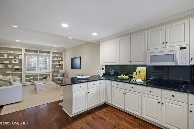 $1,675,000 | 51 Forest Avenue, Unit 96, Old Greenwich, CT 06870