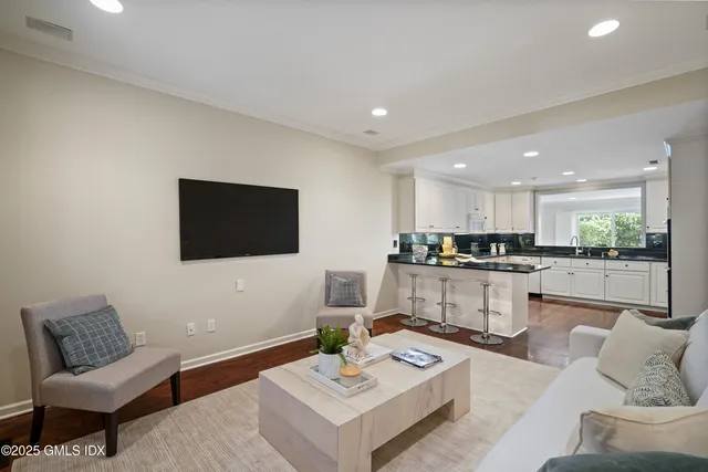 $1,675,000 | 51 Forest Avenue, Unit 96, Old Greenwich, CT 06870