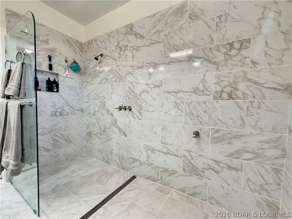 436 Country Mile Road Camdenton, MO 65020 - Photo 20 of 38 Set up for a soaking tub