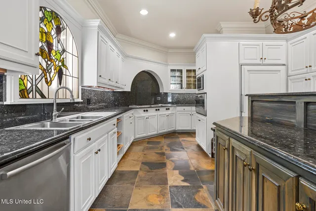 $1,495,000 | 133 Overlook Pointe Drive, Ridgeland, MS 39157