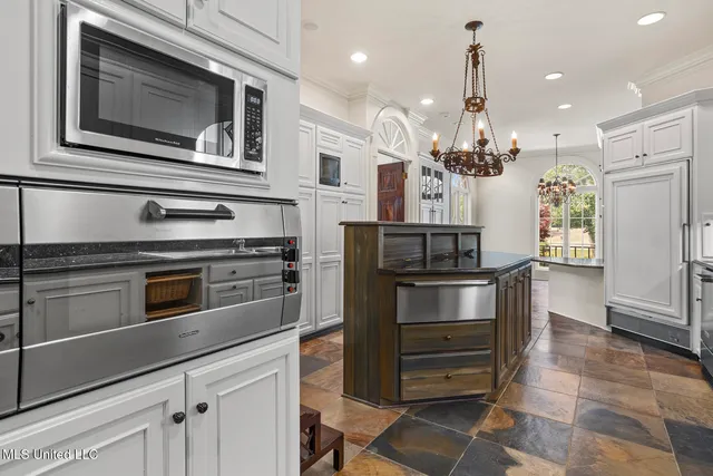 $1,495,000 | 133 Overlook Pointe Drive, Ridgeland, MS 39157