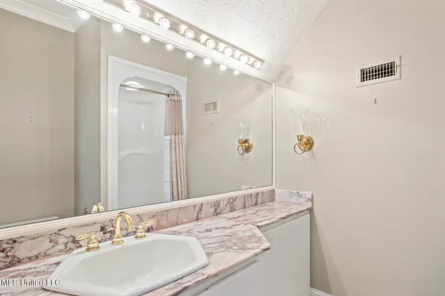 $1,495,000 | 133 Overlook Pointe Drive, Ridgeland, MS 39157