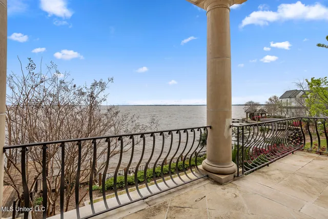 $1,495,000 | 133 Overlook Pointe Drive, Ridgeland, MS 39157