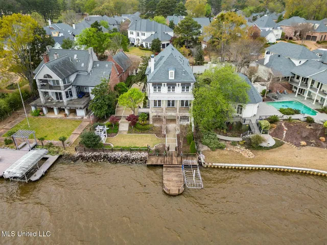 $1,495,000 | 133 Overlook Pointe Drive, Ridgeland, MS 39157