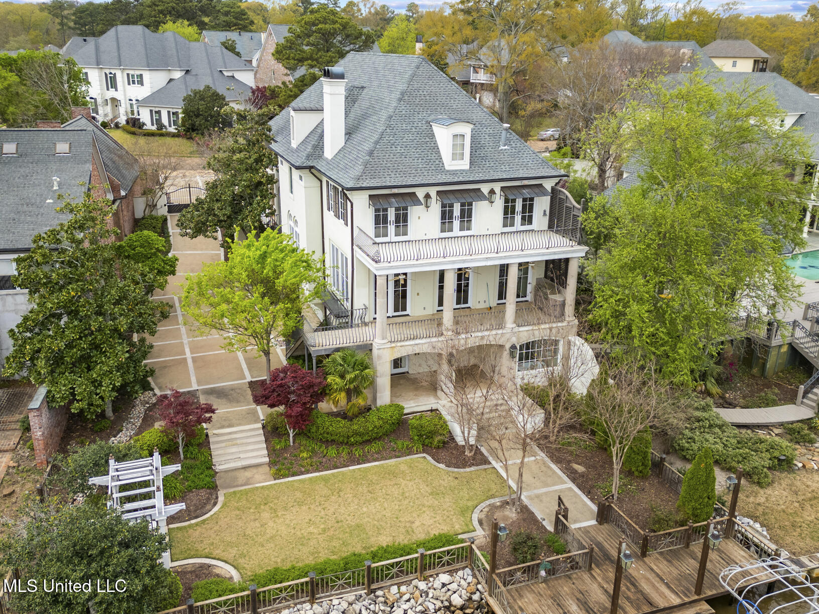 133 Overlook Pointe Drive Ridgeland, MS 39157 - Photo 10 of 70 133 Overlook Drone-10