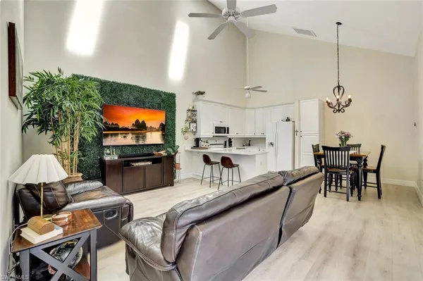 $2,500 | 4350 Covey Circle, Unit 7A, Naples, FL 34109