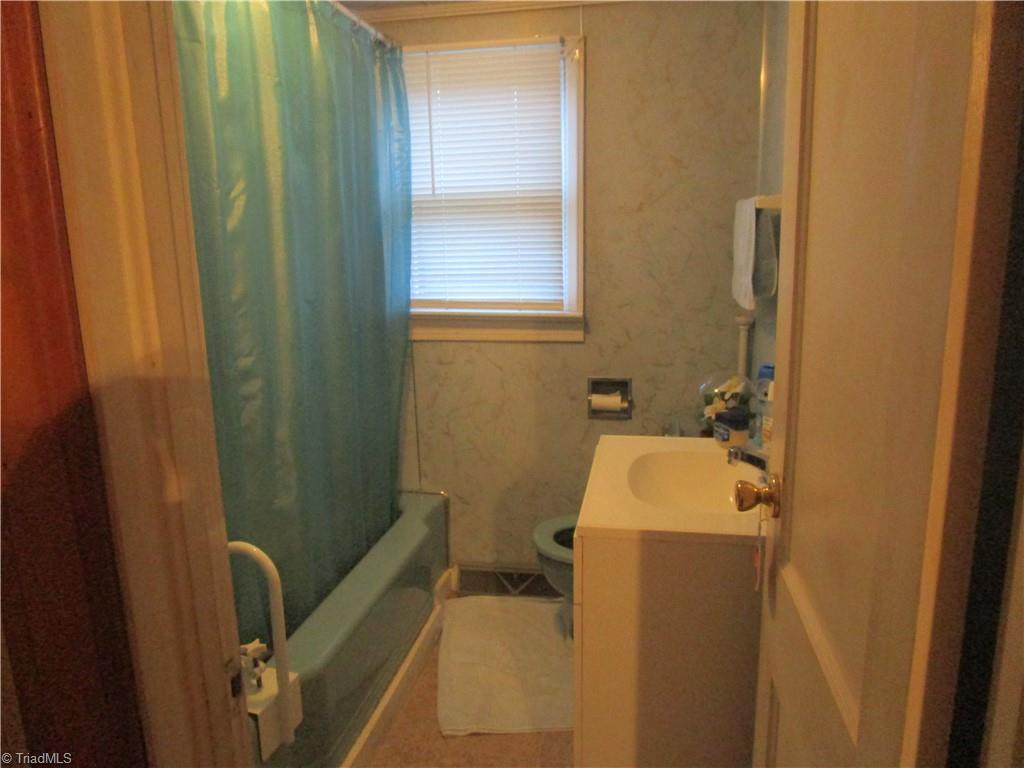 1841 Smothers Road Madison, NC 27025 - Photo 13 of 19