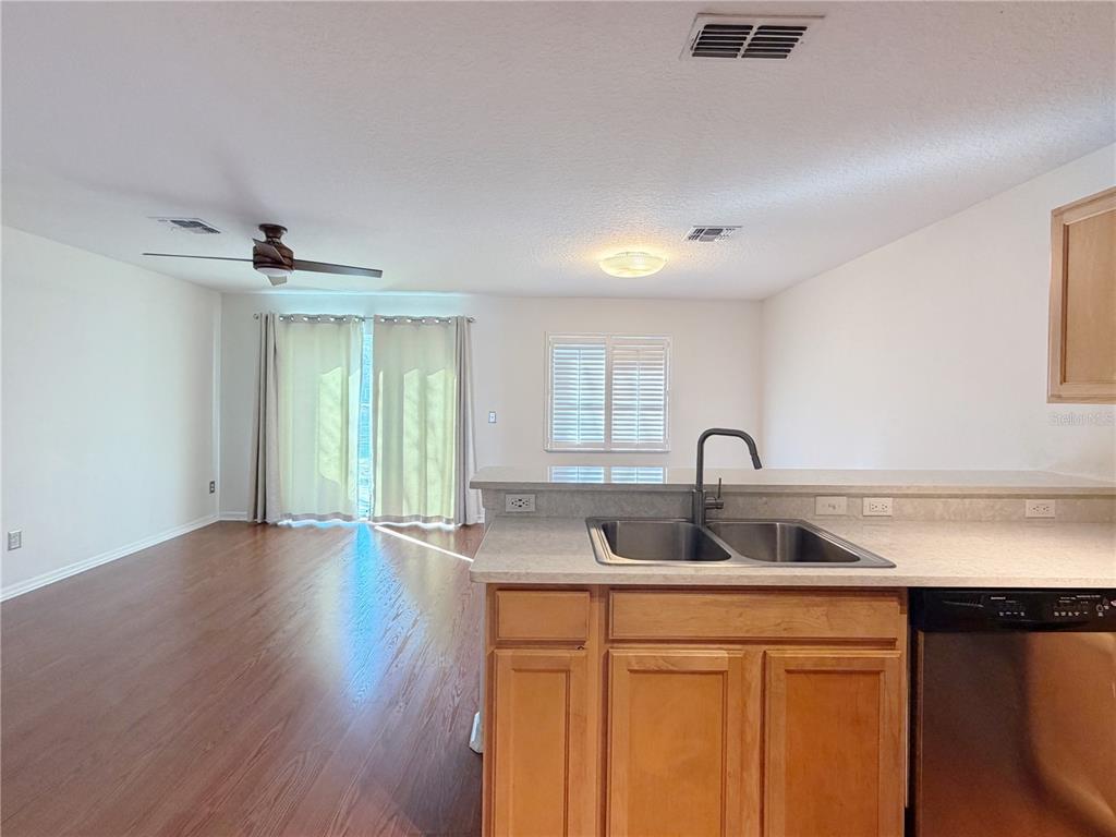 12940 Lexington Summit Street Orlando, FL 32828 - Photo 9 of 36