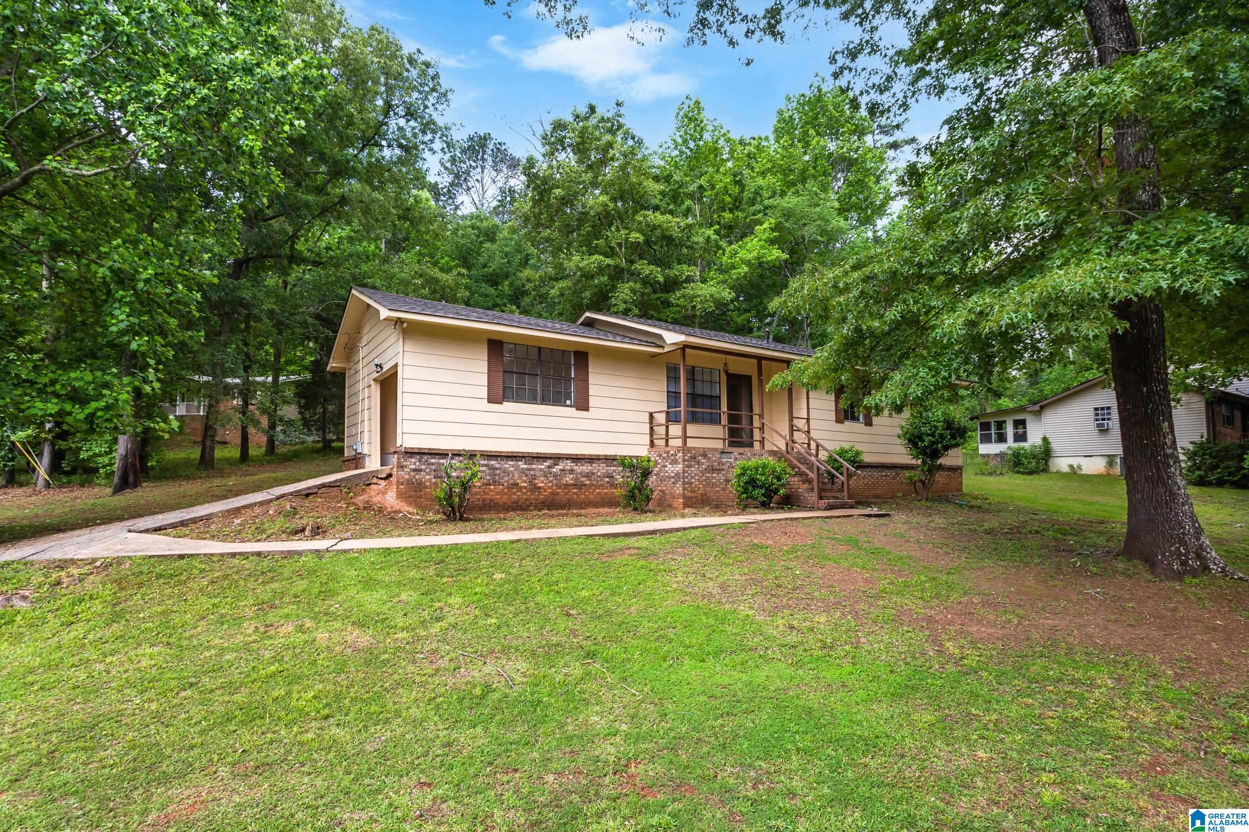 514 West 64th Street Anniston, AL 36206 - Photo 5 of 33