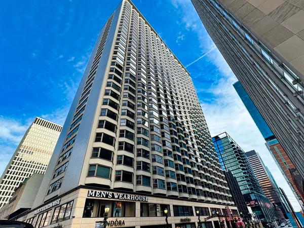 $2,375 | 535 North Michigan Avenue, Unit 2703, Chicago, IL 60611