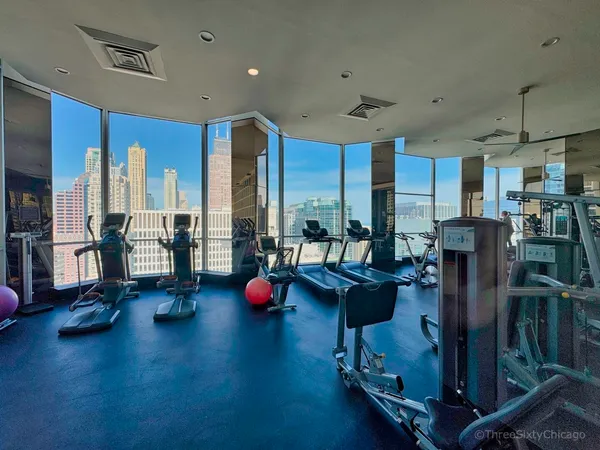 $2,375 | 535 North Michigan Avenue, Unit 2703, Chicago, IL 60611