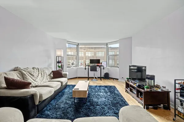 $2,375 | 535 North Michigan Avenue, Unit 2703, Chicago, IL 60611