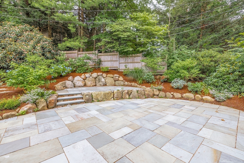 22 Bracebridge Road Newton, MA 02459 - Photo 32 of 39