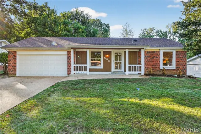 $300,000 | 505 Forest Run Drive, Eureka, MO 63025
