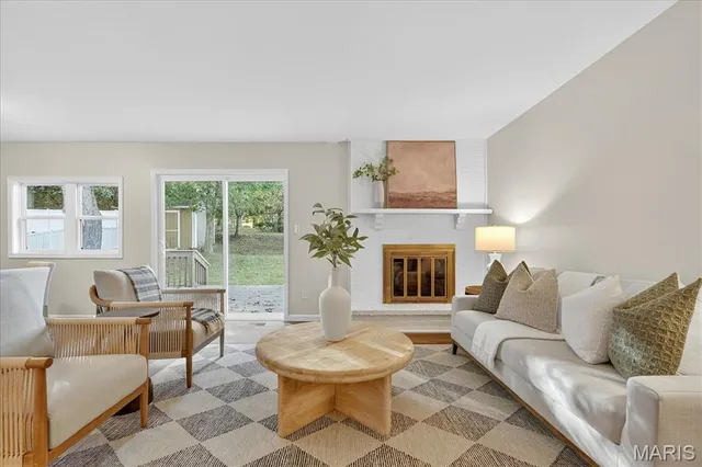 $300,000 | 505 Forest Run Drive, Eureka, MO 63025