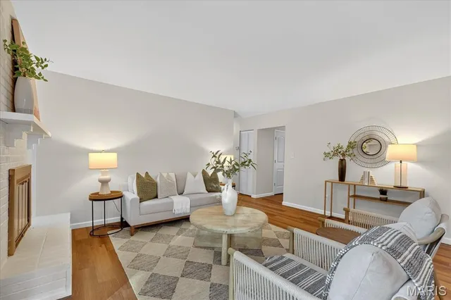 $300,000 | 505 Forest Run Drive, Eureka, MO 63025