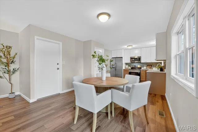 $300,000 | 505 Forest Run Drive, Eureka, MO 63025