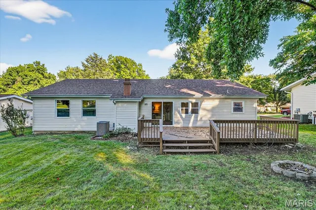 $300,000 | 505 Forest Run Drive, Eureka, MO 63025