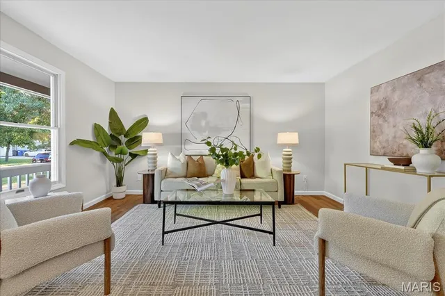 $300,000 | 505 Forest Run Drive, Eureka, MO 63025