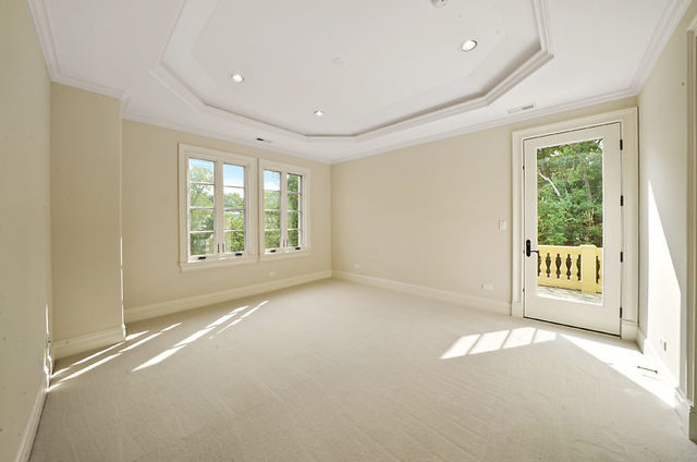 9600 Pacific Court Burr Ridge, IL 60527 - Photo 39 of 58 a view of an empty room with a window