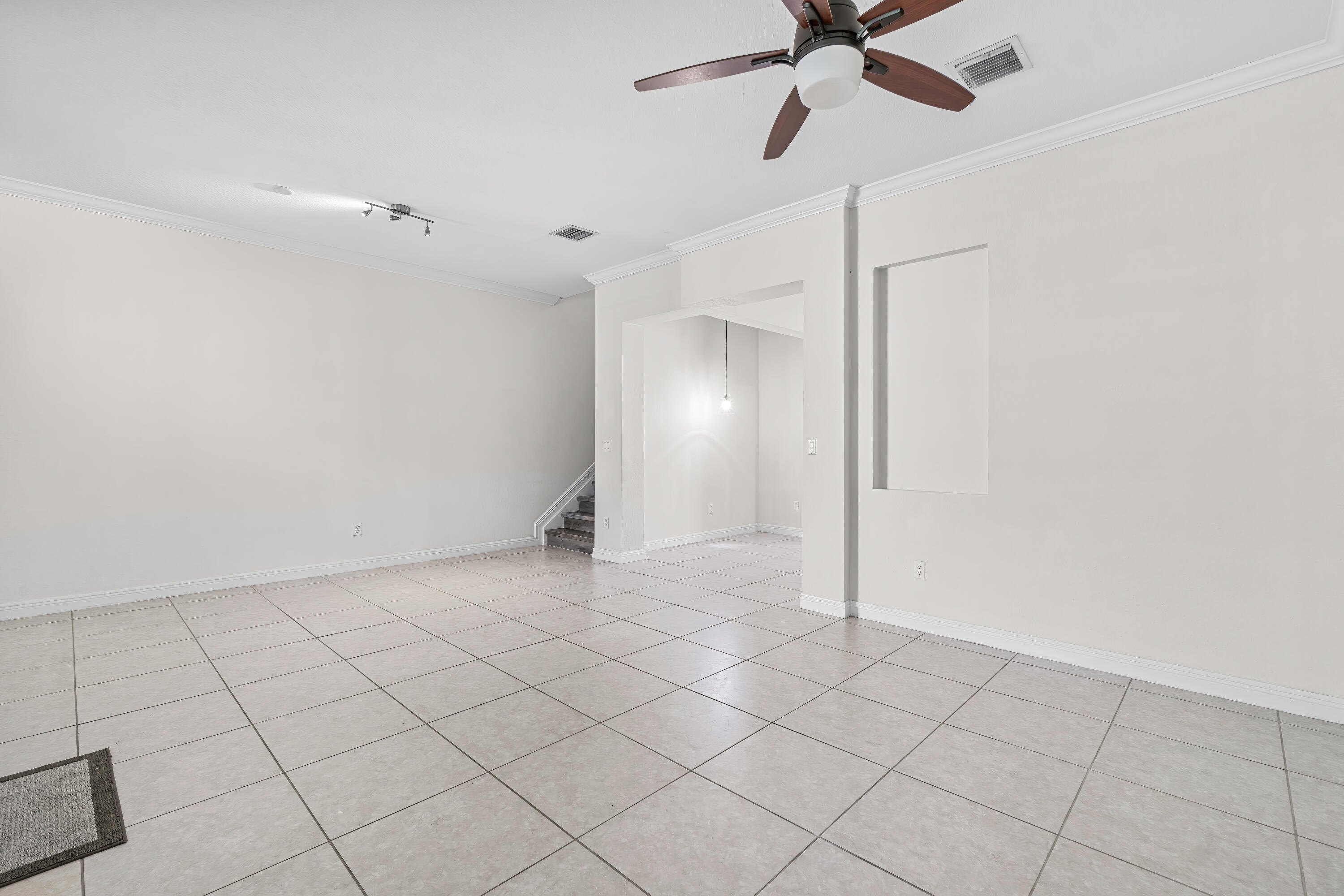 8309 Northwest 8th Terrace Boca Raton, FL 33487 - Photo 11 of 40 005-8309Northwest8thTerrace-BocaRaton-FL