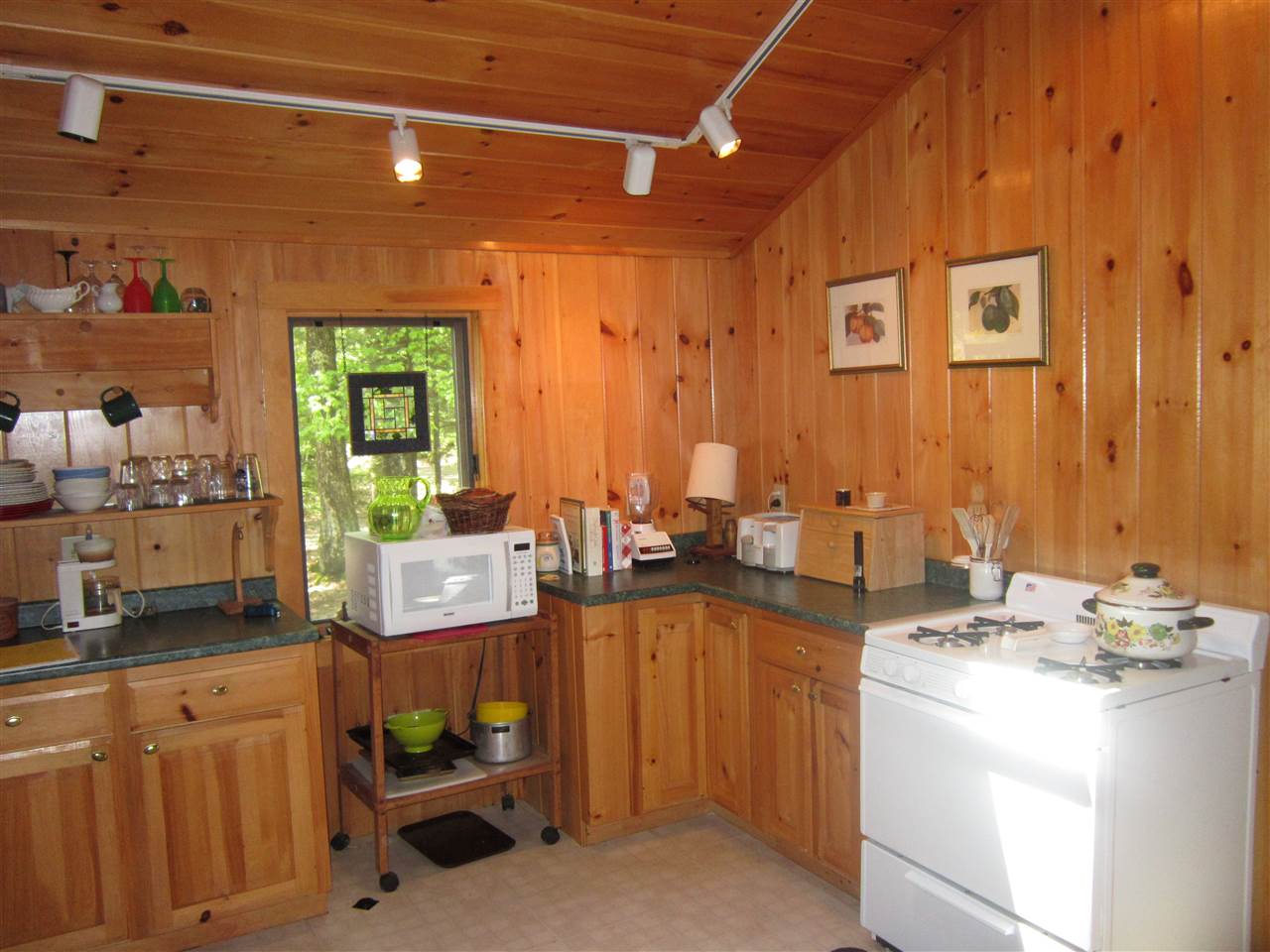 132 Fisher Road Wakefield, NH 03830 - Photo 3 of 29 Gallery Image 3
