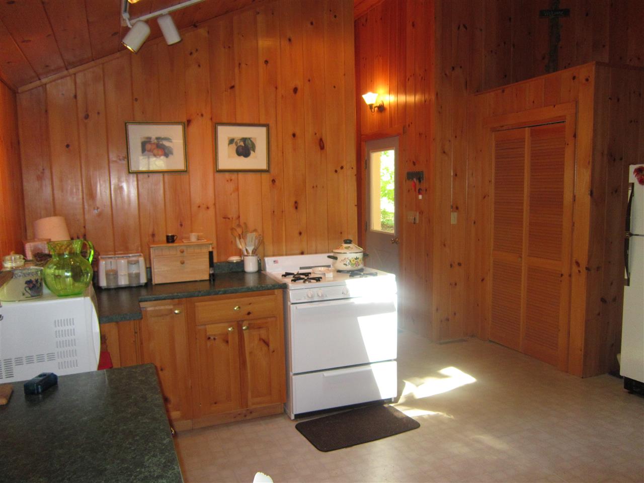 132 Fisher Road Wakefield, NH 03830 - Photo 5 of 29 Gallery Image 5