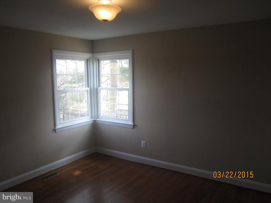 25809 Ridge Road Damascus, MD 20872 - Photo 11 of 16 Bedroom