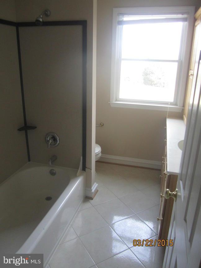 25809 Ridge Road Damascus, MD 20872 - Photo 15 of 16 Bath