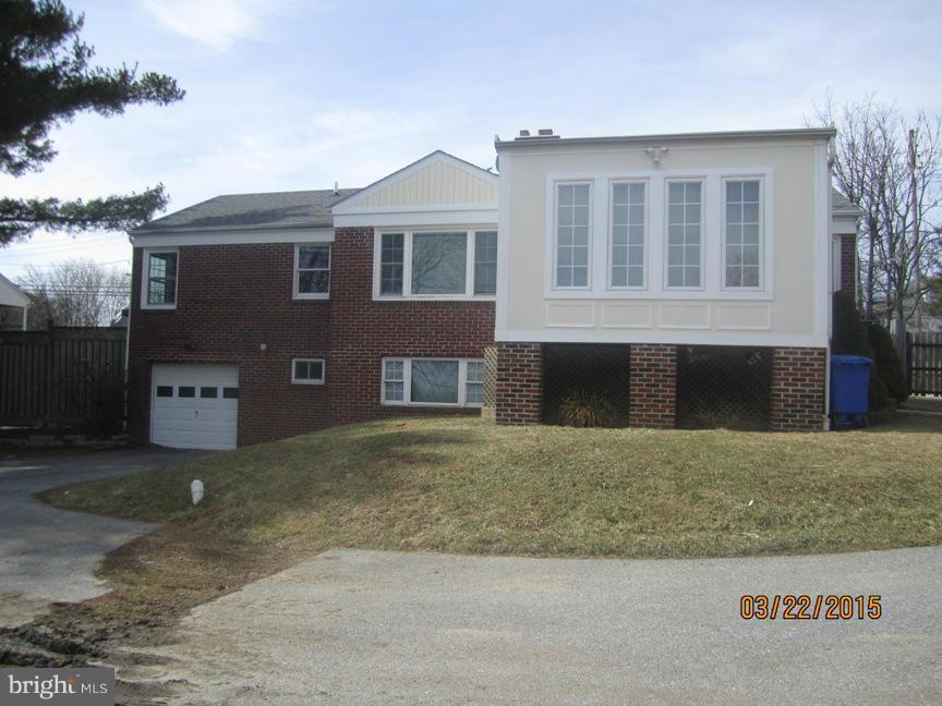 25809 Ridge Road Damascus, MD 20872 - Photo 3 of 16 Exterior (Rear)