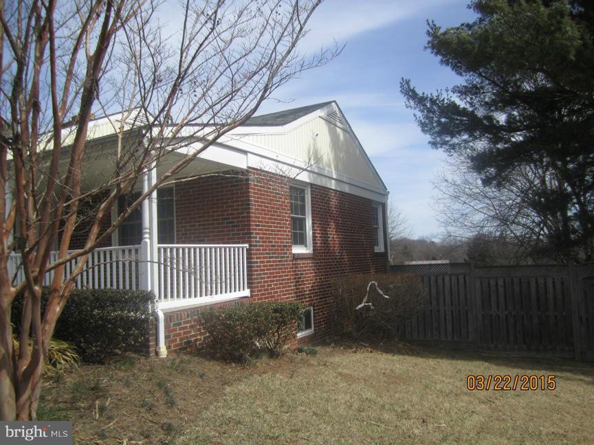 25809 Ridge Road Damascus, MD 20872 - Photo 4 of 16 Exterior (General)