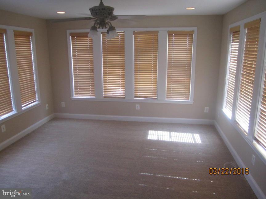 25809 Ridge Road Damascus, MD 20872 - Photo 9 of 16 Interior (General)