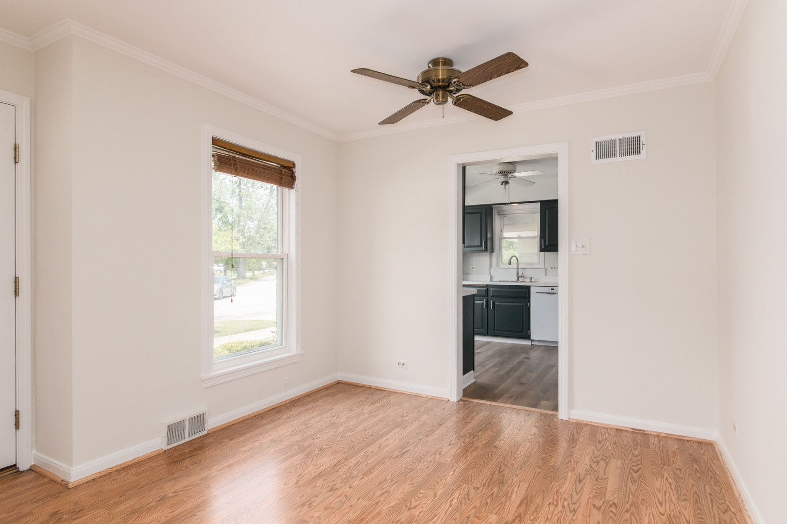 907 Wilkinson Parkway Park Ridge, IL 60068 - Photo 11 of 21 Gallery Image 11