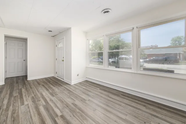 $419,500 | 907 Wilkinson Parkway, Park Ridge, IL 60068