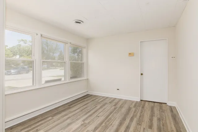 $419,500 | 907 Wilkinson Parkway, Park Ridge, IL 60068