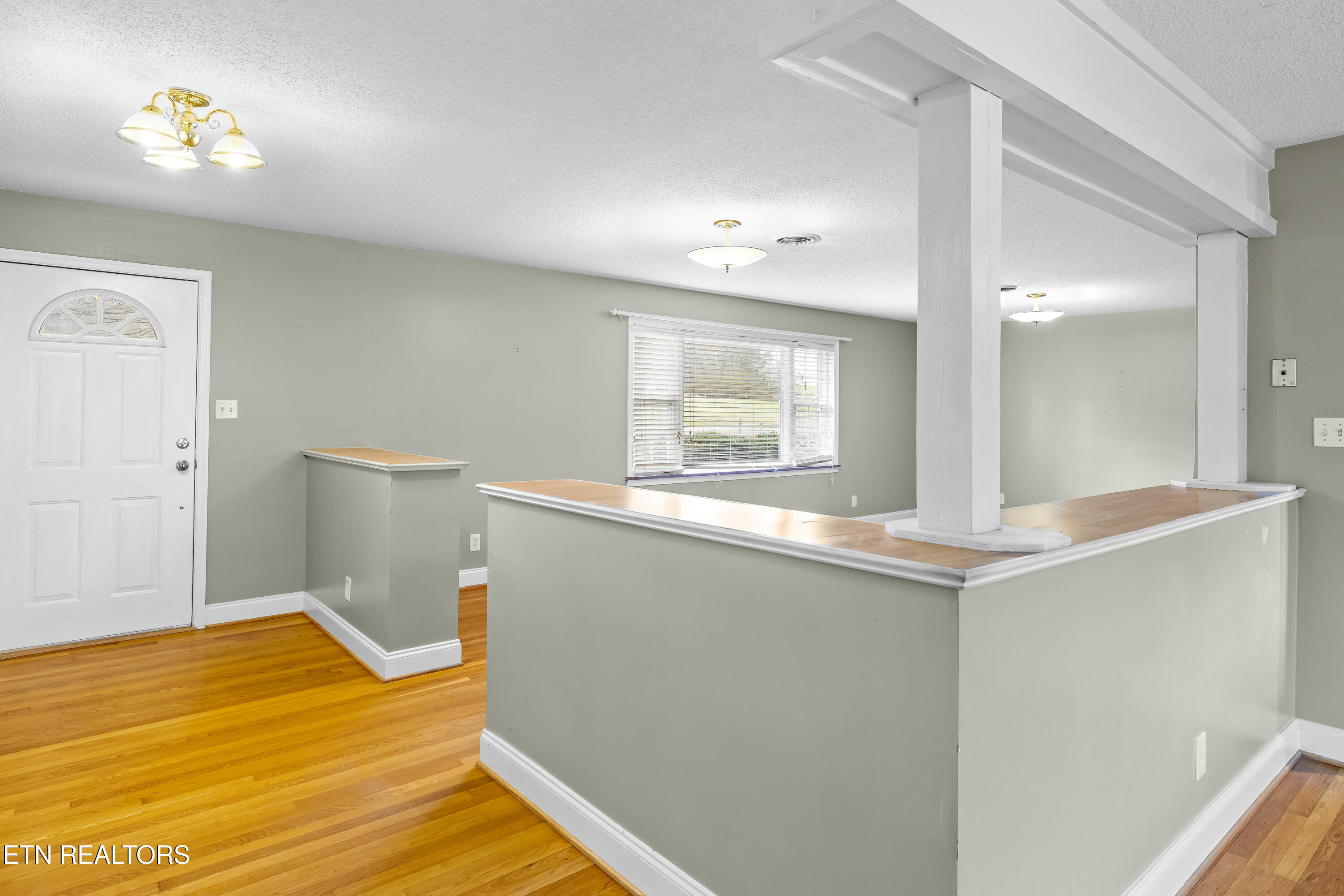 911 Tipton Station Road Knoxville, TN 37920 - Photo 11 of 55 911TiptonStationRd-64
